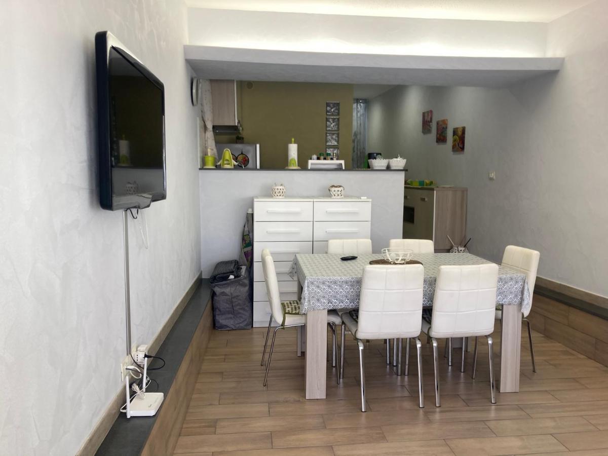 Naxos Beach Apartment Джардини-Наксос Экстерьер фото